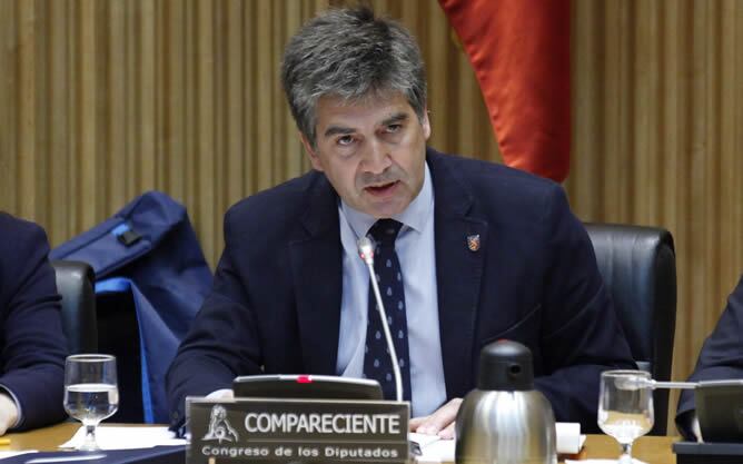 El director general de la Policía, Ignacio Cosidó, ha comparecido ante la Comisión de Interior del Congreso para explicar los incidentes ocurridos tras las Marchas de la Dignidad del 22 de marzo