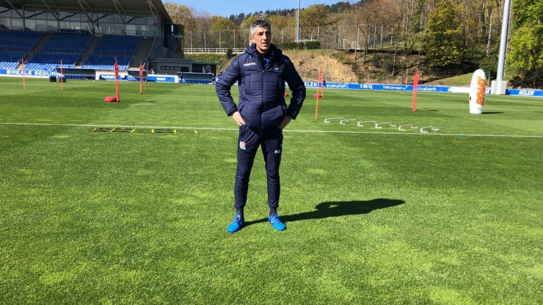 Imanol se dirige a los aficionados de la Real en Zubieta