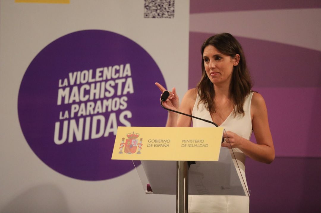 La ministra de Igualdad, Irene Montero, durante la presentación de la Iniciativa Punto Violeta en el Ministerio de Igualdad.