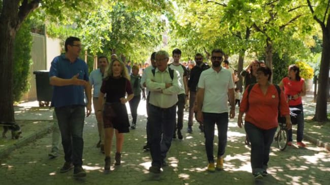 Joan Ribó, este domingo, en su paseo por el parque de Benicalap