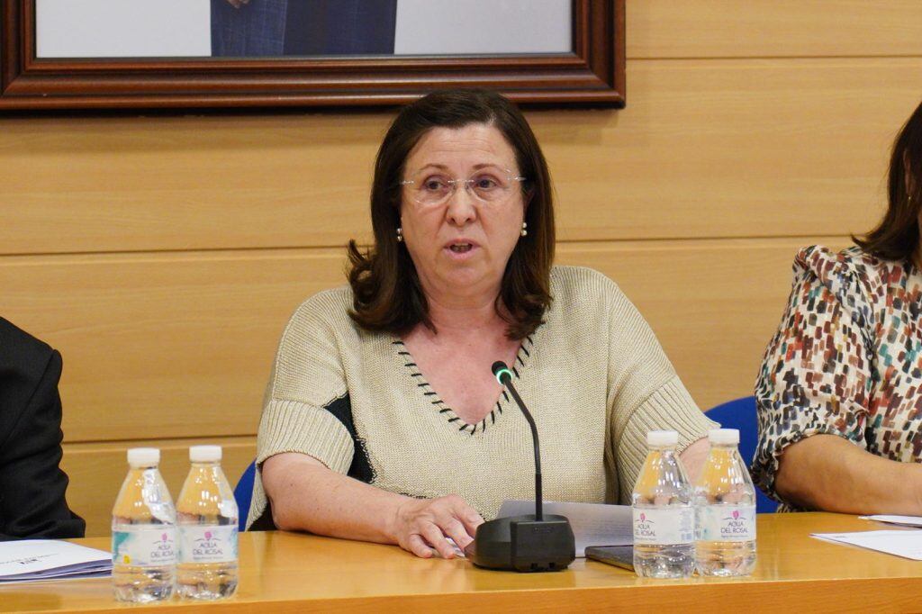 La alcaldesa de Don Benito renuncia a la Alcaldía para ceder el cargo al PP