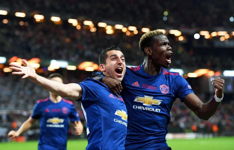 Henrikh Mkhitaryan y Paul Pogba.