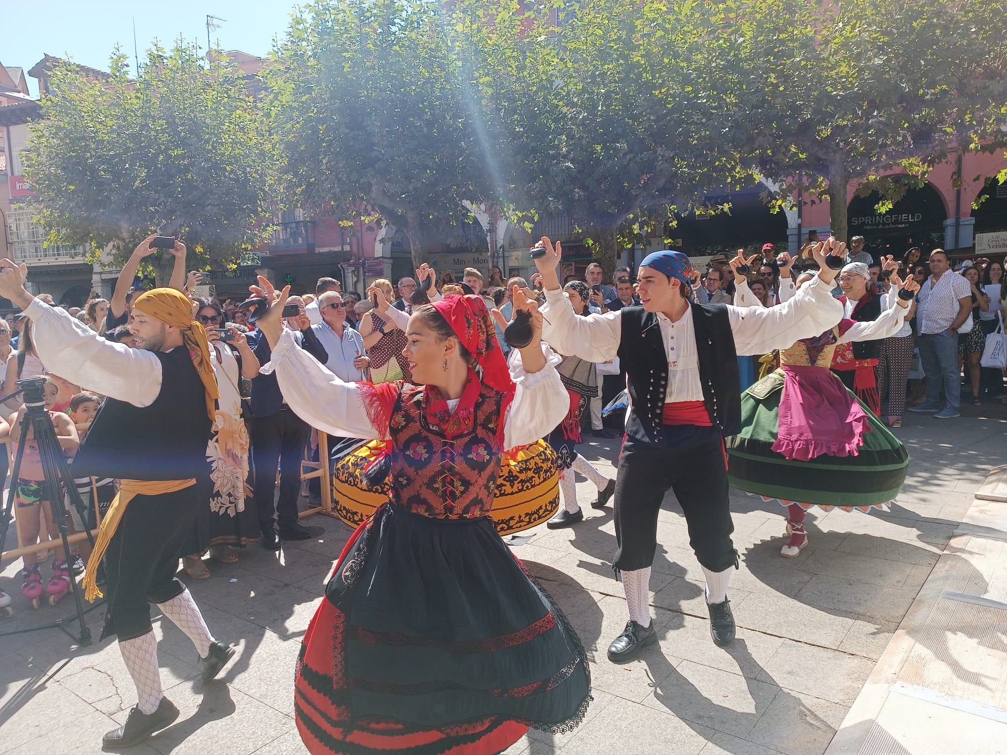Exhibición de la Escuela Municipal de Folklore