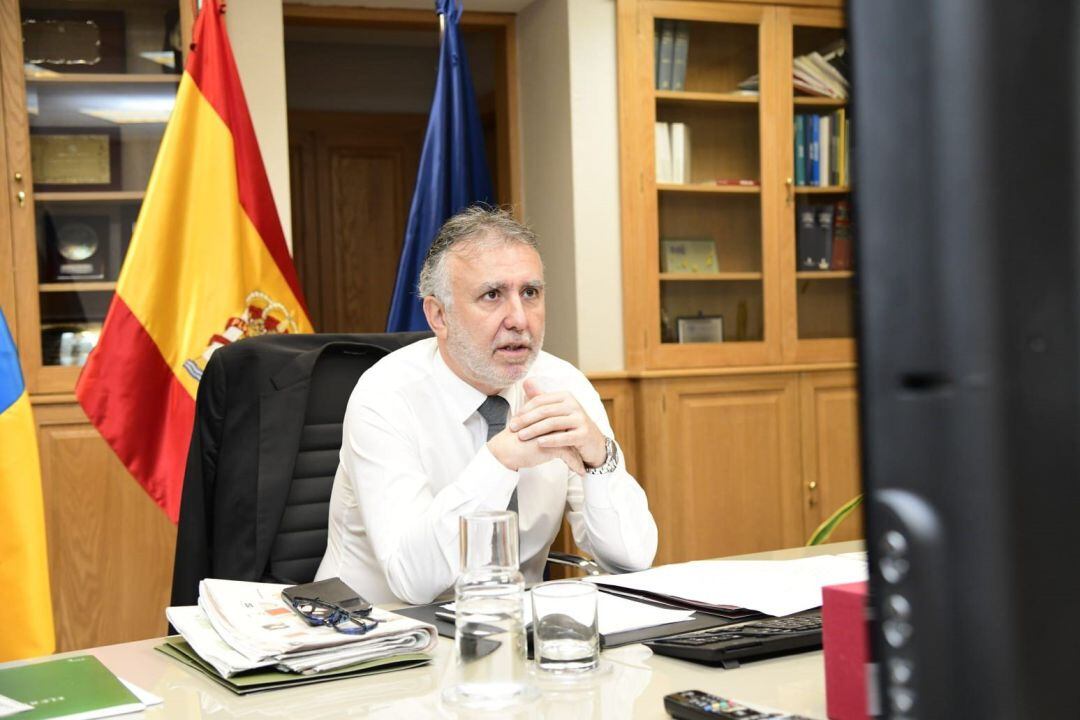El presidente de Canarias, Ángel Víctor Torres, este domingo durante la conferencia de presidentes