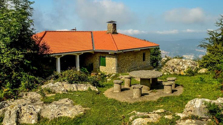 Marta Ajuria, concejal de Hacienda: "Sigue abierto"