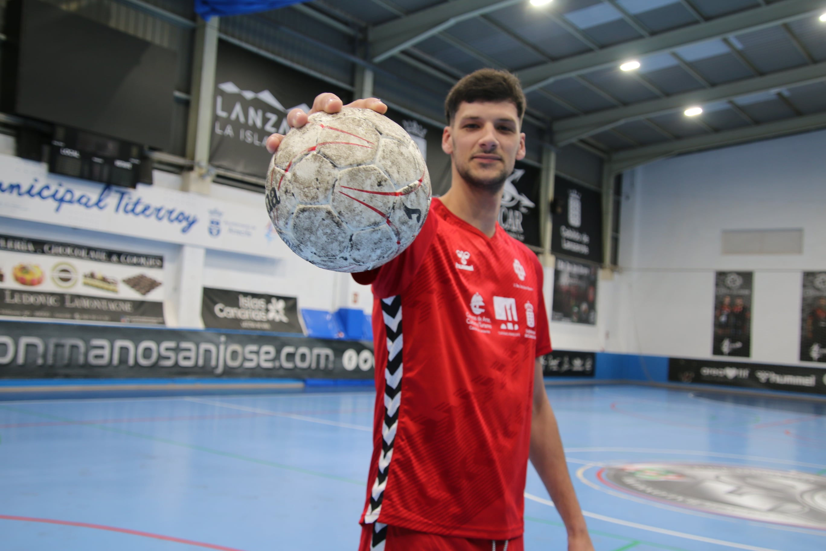 El serbio Aleksandar Vujnic, nuevo jugador del Balonmano Lanzarote Ciudad de Arrecife.