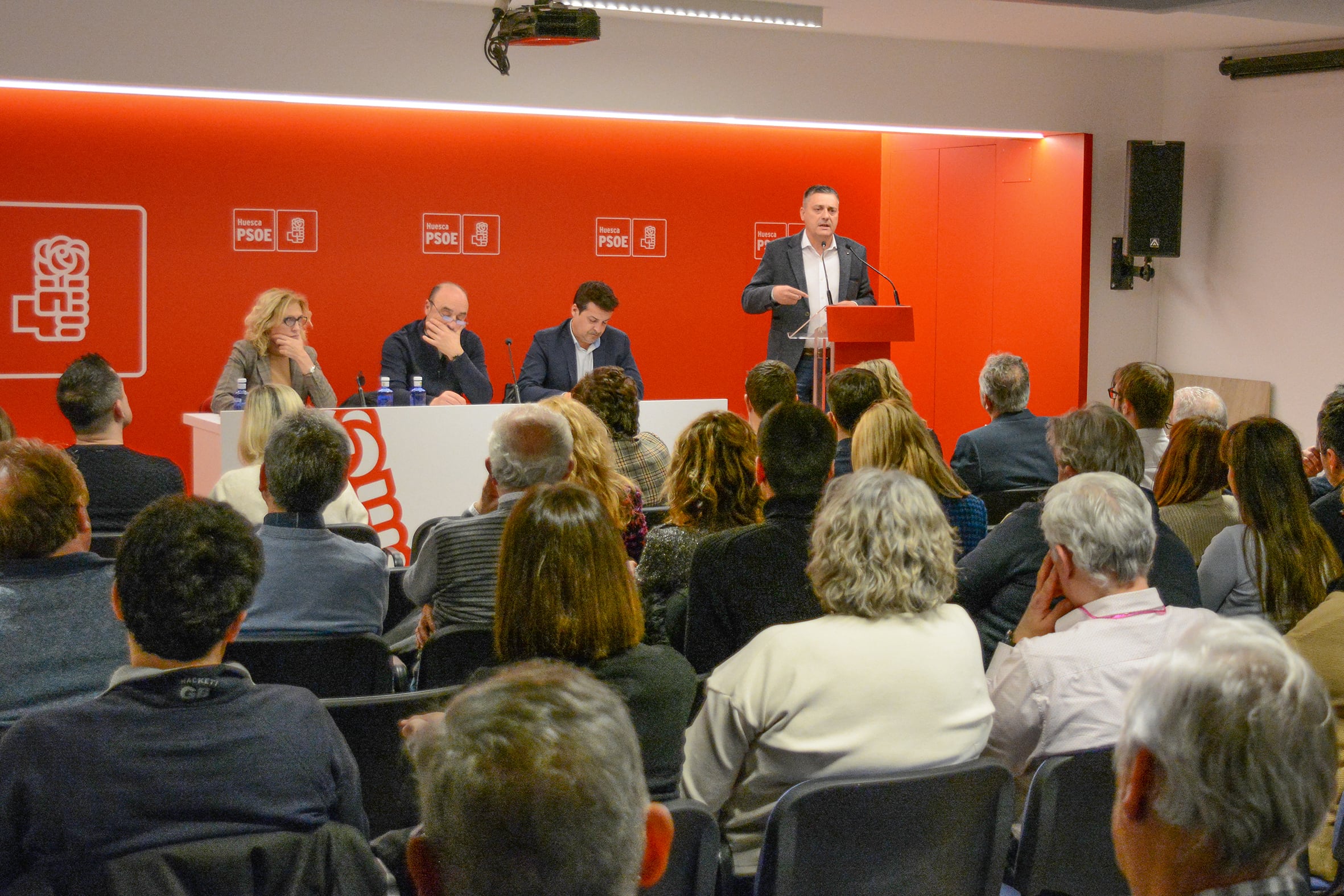 El Secretario General del PSOE Alto Aragón, Fernando Sabés, en el Comité Provincial celebrado este lunes