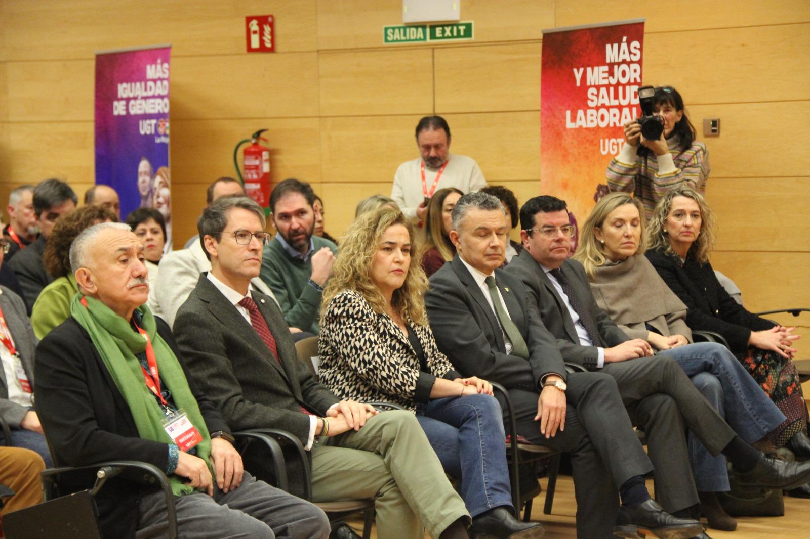 Pepe Álvarez junto a las autoridades regionales en el XIV Congreso de UGT en La Rioja