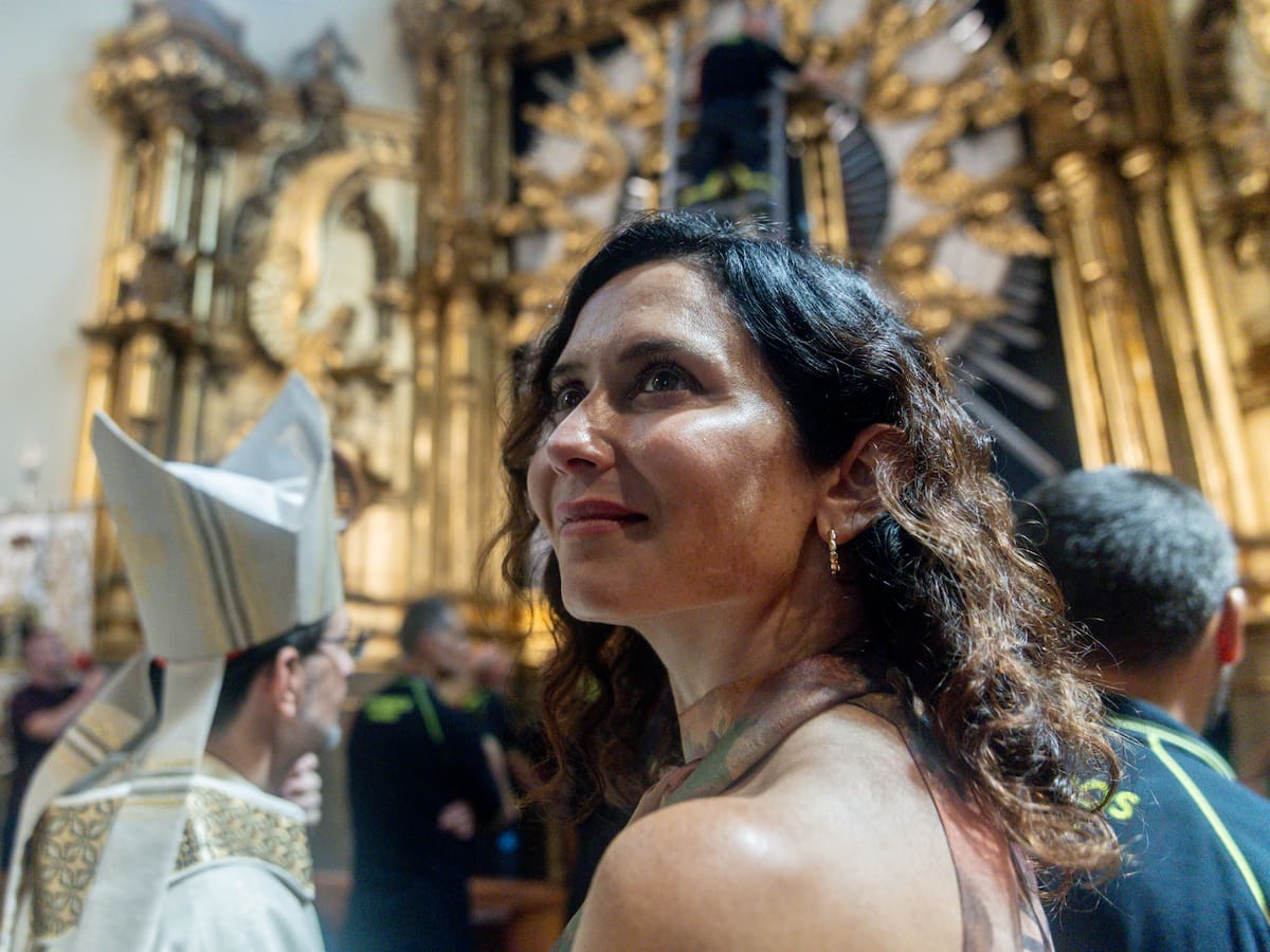 La epifanía de Isabel Díaz Ayuso: de no ser creyente a ir a misa "prácticamente todas las semanas"