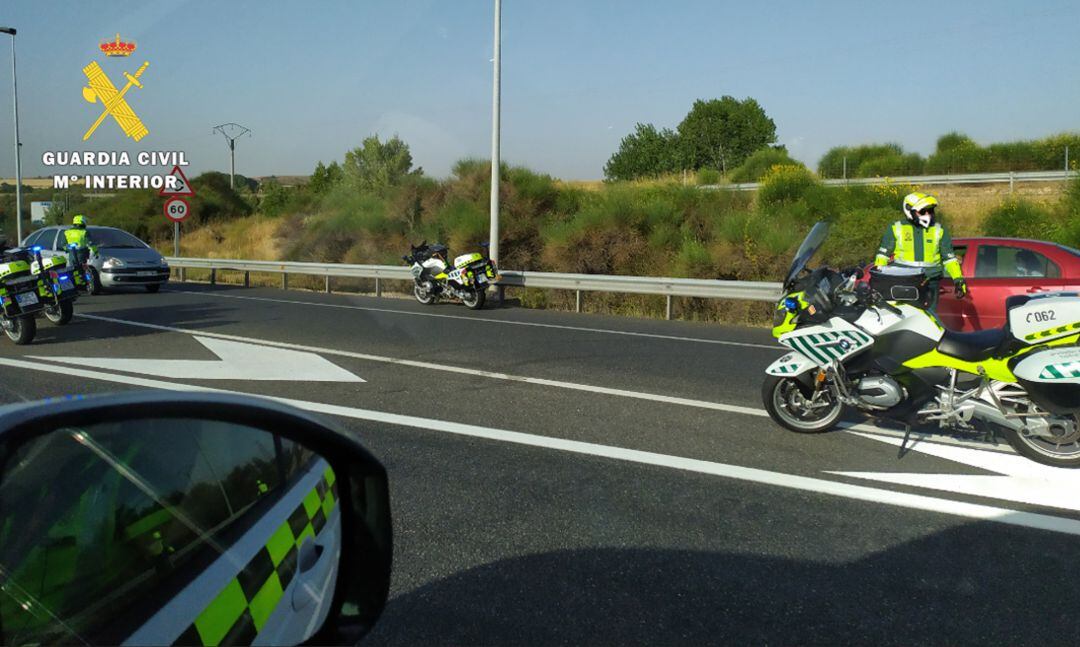 La Guardia Civil ha propuesto al conductor para la pérdida de vigencia del permiso de conducción, por pérdida de condiciones psicofísicas