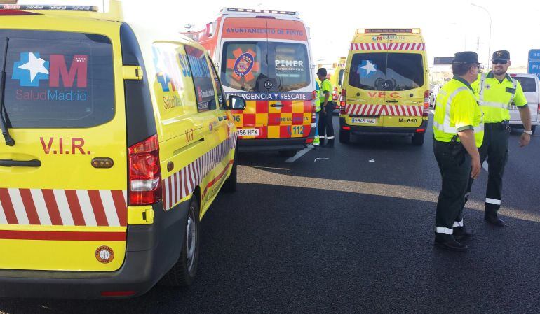 Los efectivos del SUMMA tuvieron que trasladar a ambos pasajeros de la motocicleta al hospital