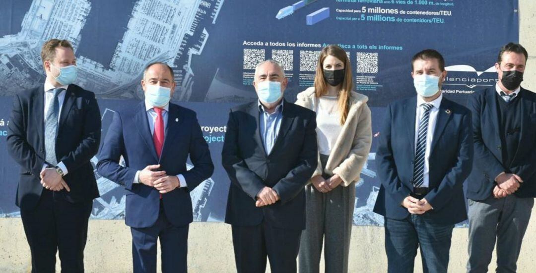 Las autoridades albaceteñas, junto a las valencianas