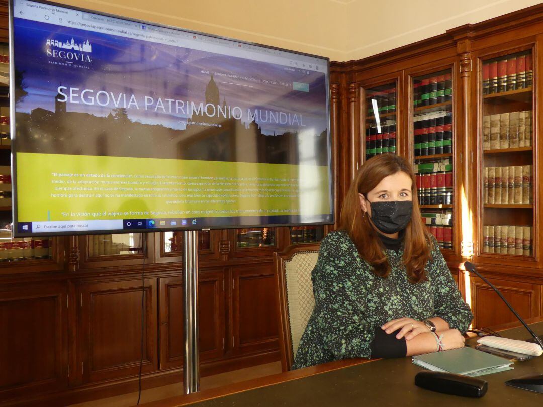 Clara Martín, concejala Patrimonio Histórico, en la presentacion del programa de actividades del 35 Aniversario de la declaración de Segovia Patrimonio de la Humanidad