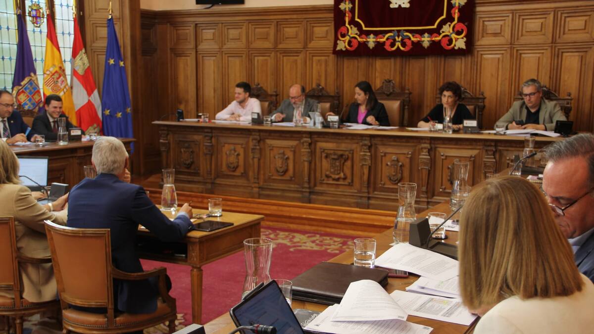 1.425.519 euros de ahorro en personal y del PMD para paliar el remanente negativo del pasado año del Ayuntamiento de Palencia