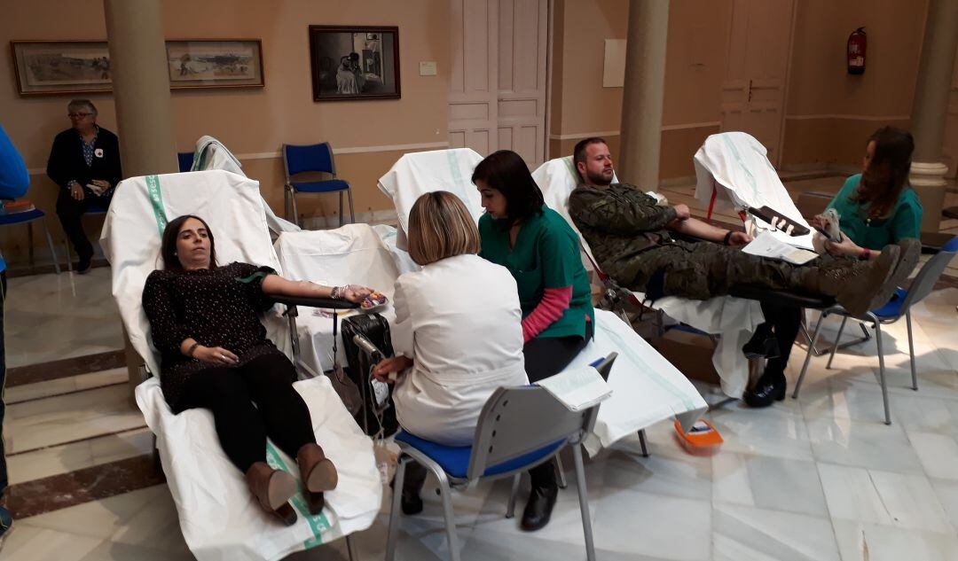 Donaciones de sangre durante el maratón de &quot;Solinavidad&quot; que organiza la Cadena SER, coincidiendo con las fechas navideñas.