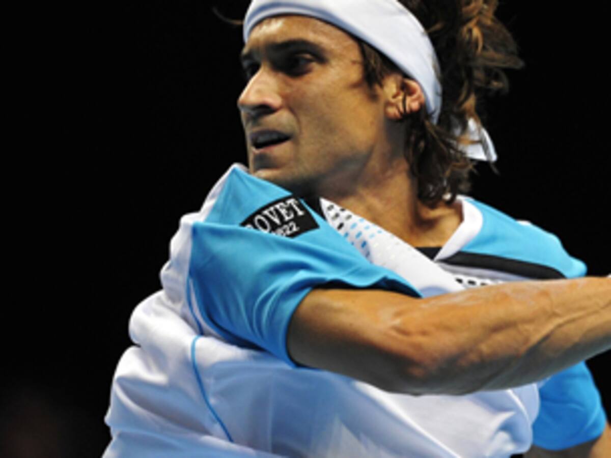 El saque condena a David Ferrer frente a Federer en la Copa Masters