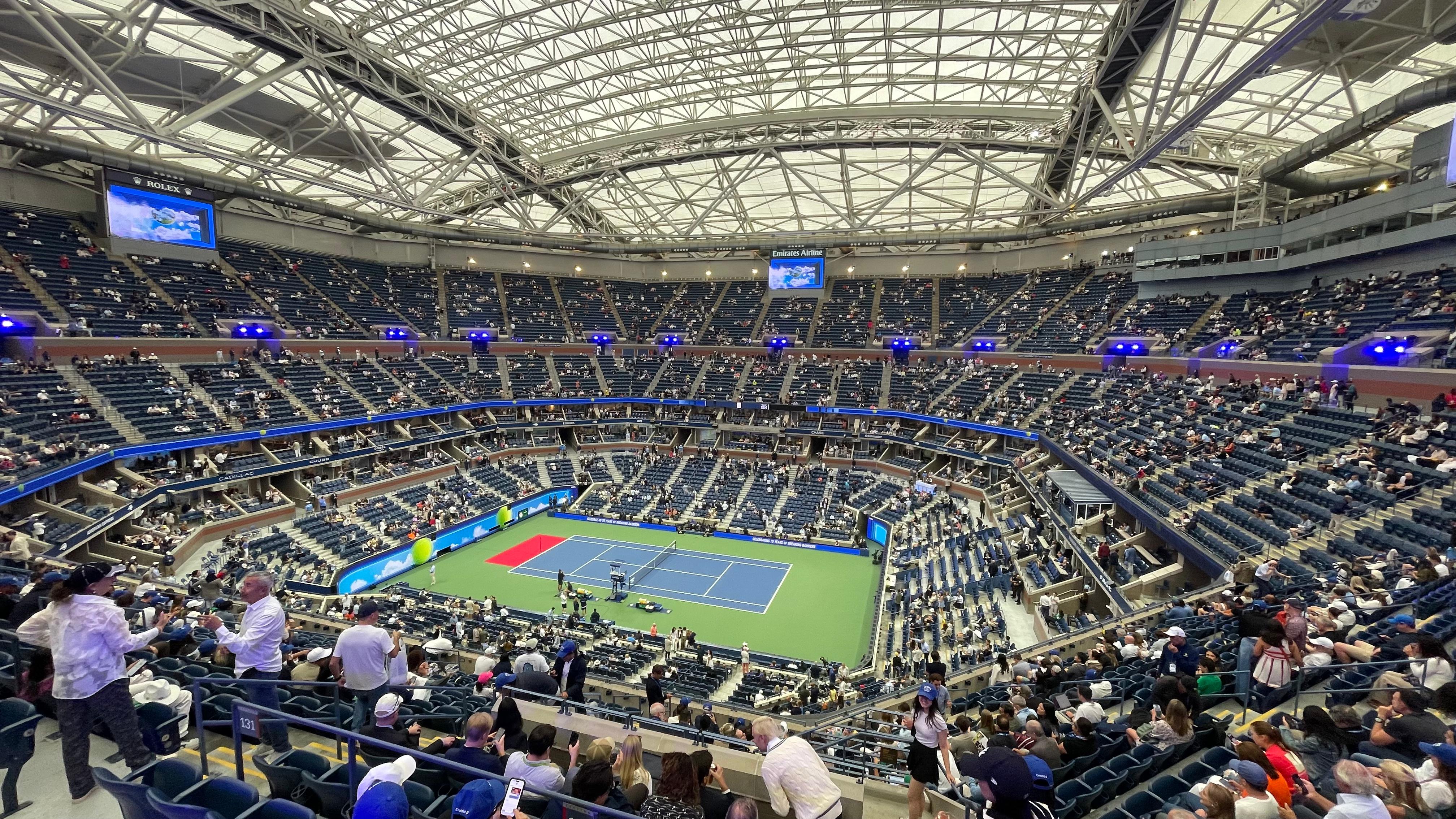 El caos en los accesos de la Arthur Ashe: colapso en la pista por el dispositivo de seguiridad por la presencia de Donald Trump