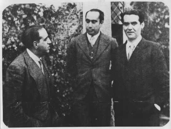 Federico García Lorca con amigos en los años 30 en el Cigarral toledano de Menores.