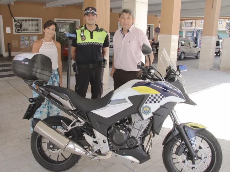 Motocicleta policia local