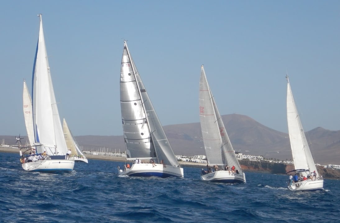 Algunos de los participantes en la regata.