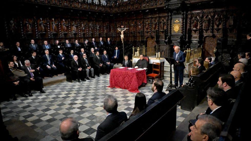 Un momento del desarrollo del Cabildo de Toma de Horas. Foto Consejo de Hermandades de Cádiz.