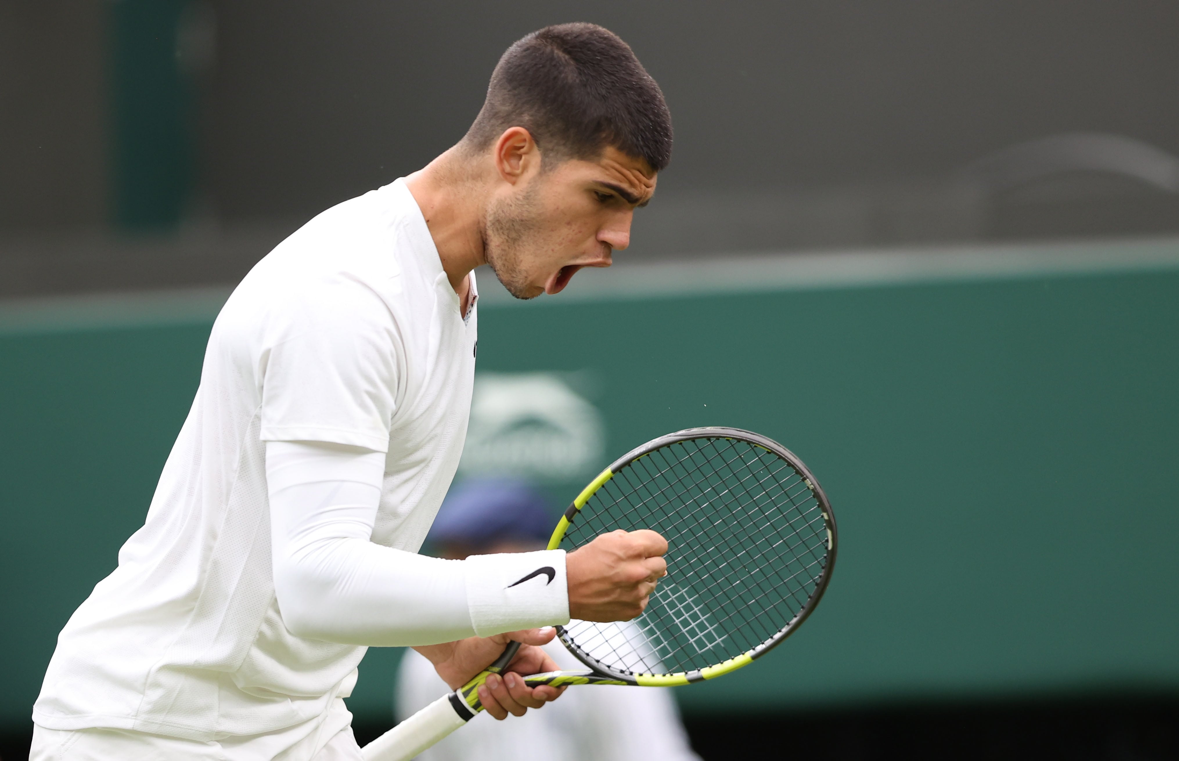 Carlos Alcaraz celebra un punto ante Struff