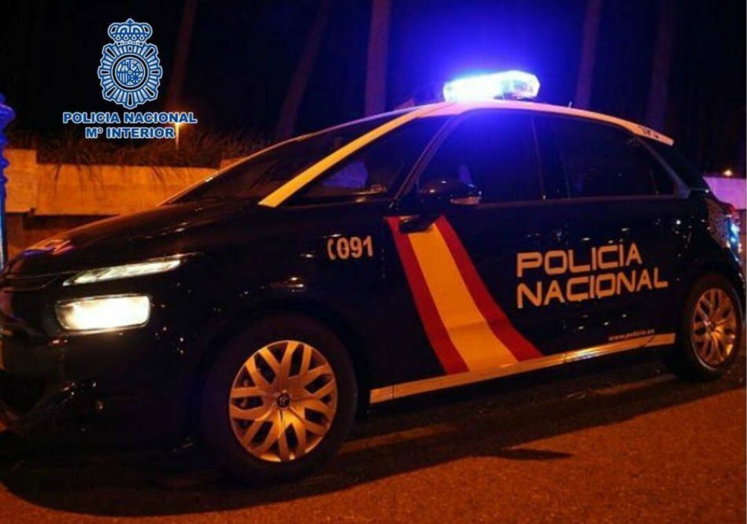 Un vehículo policial en una intervención 