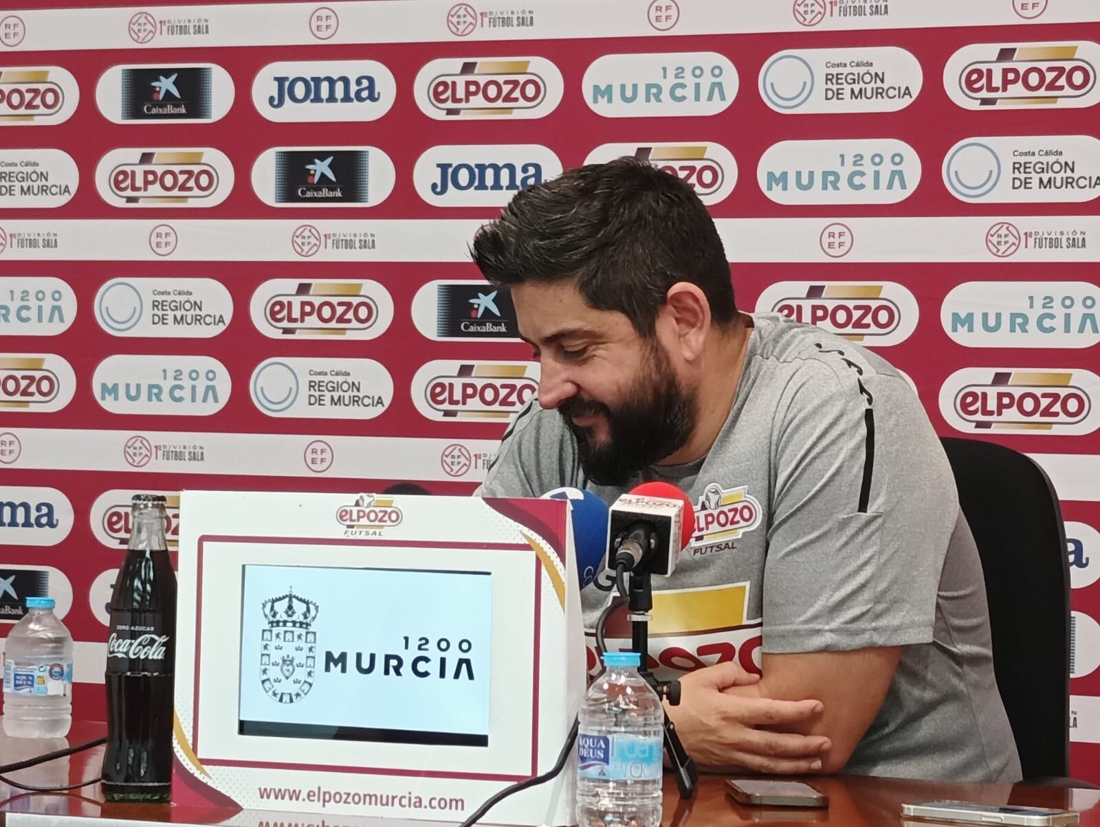 Josan González en la sala de prensa del Palacio