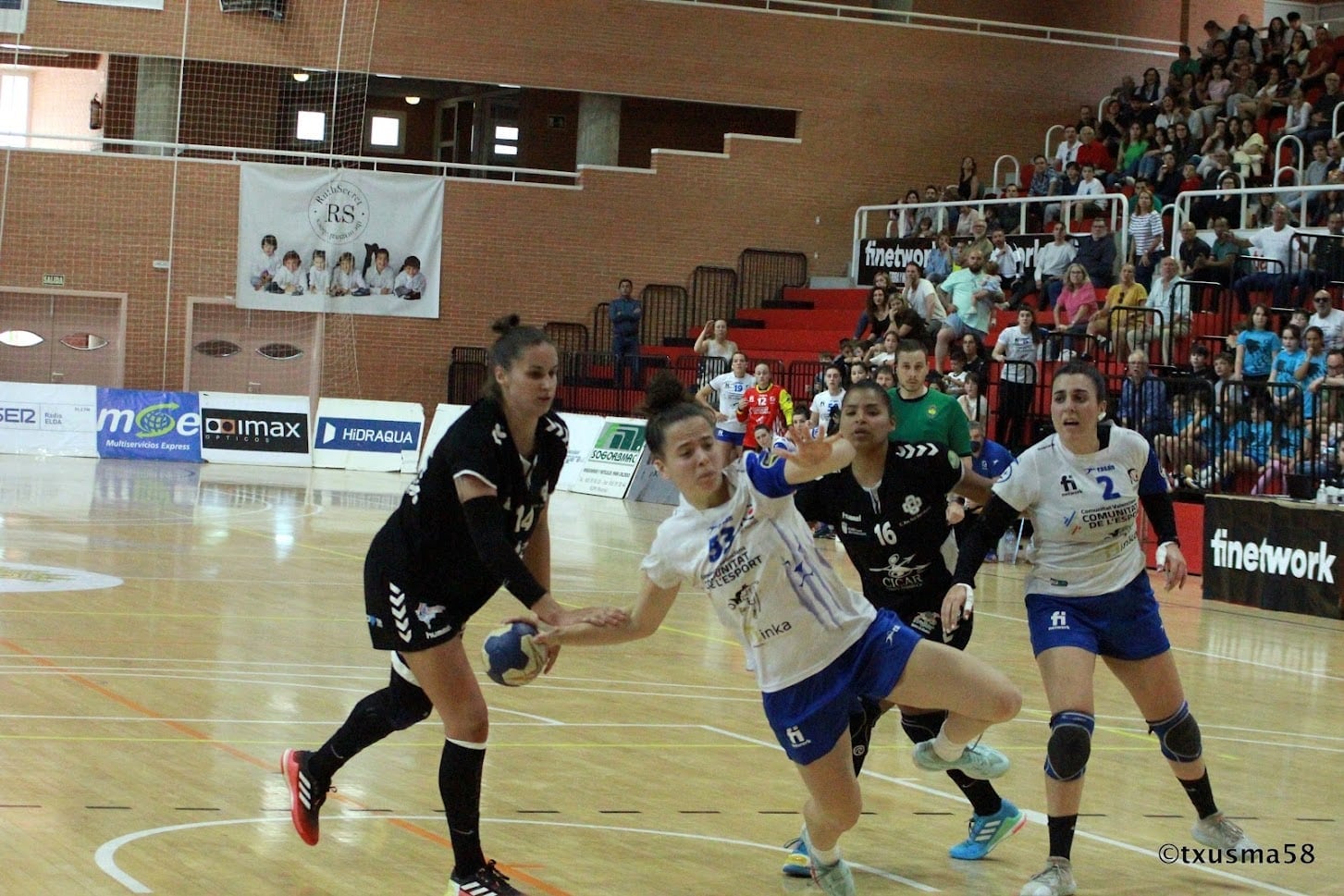 Zaira Benítez da el salto a la Liga Guerreras Iberdrola