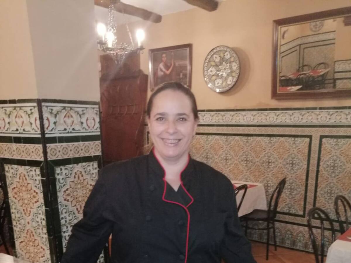 Elena Rojano galardonada como Señora de las Tabernas 2020