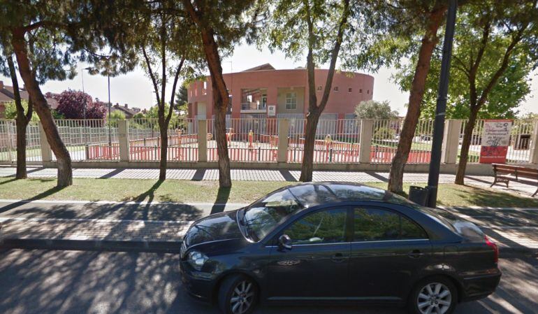 Exterior del centro cívico y conservatorio