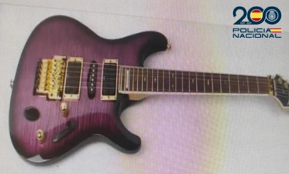 Guitarra de los Mojinos Escocíos recuperada por la Policía Nacional