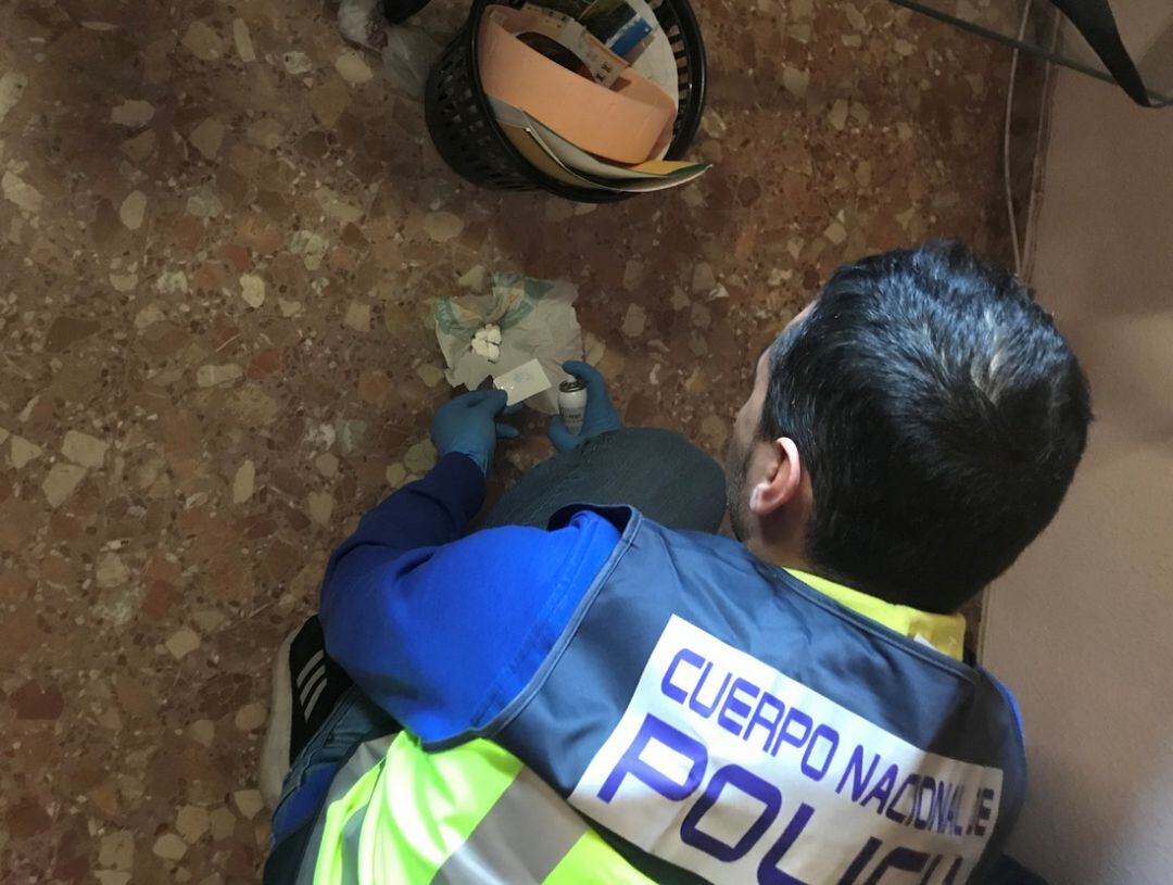 Droga encontrada en la vivienda de la mujer en Gandia