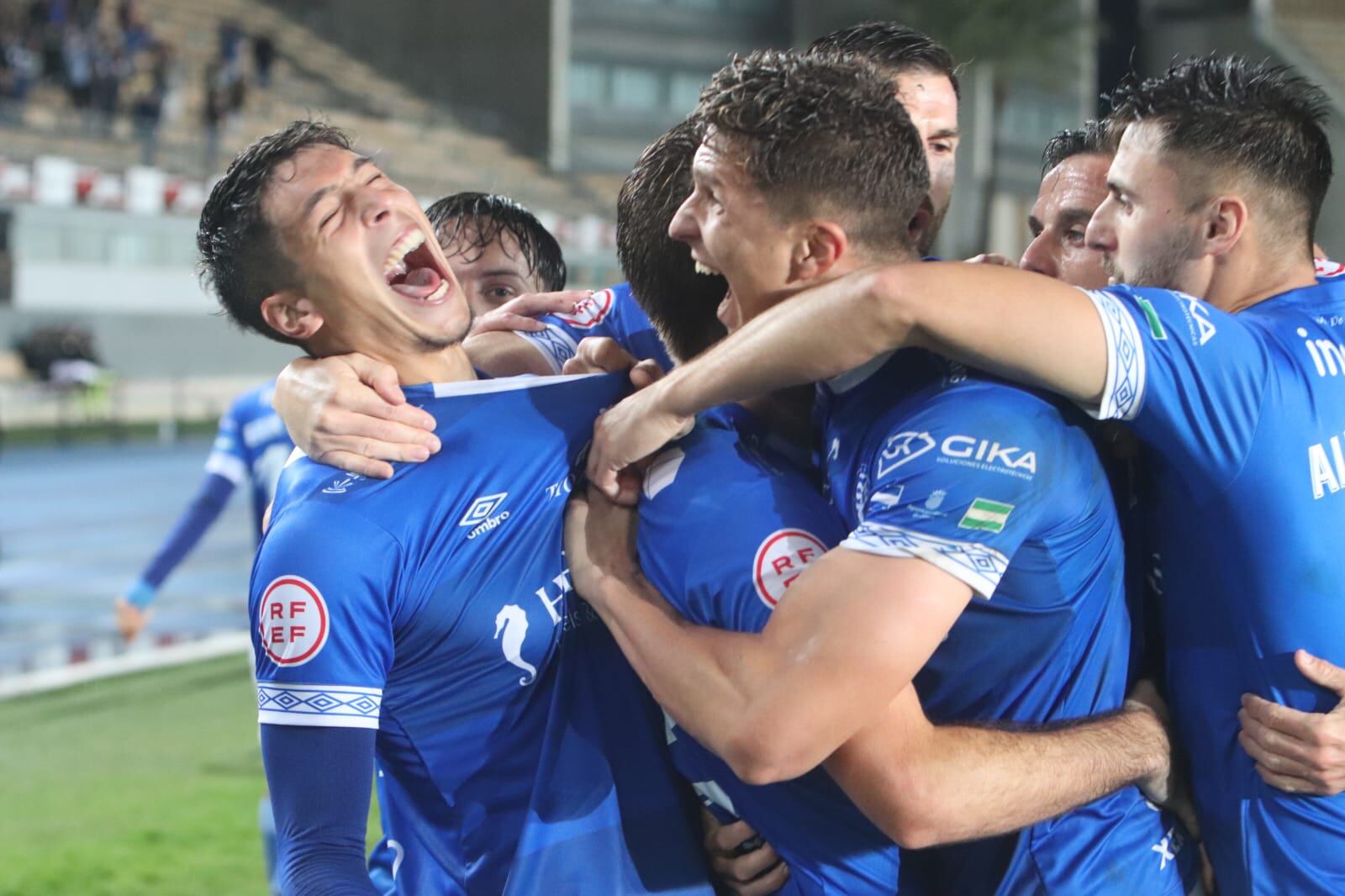 El Xerez DFC celebra el gol de Ricky