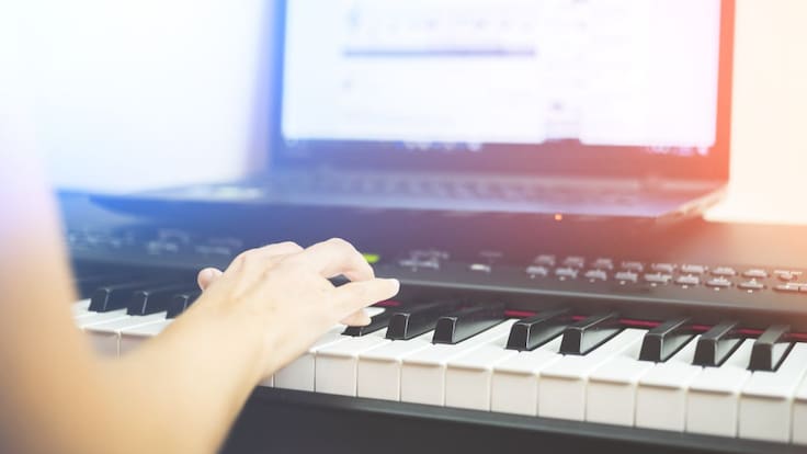 El taller de músicos apuesta por clases virtuales para este verano en Gijón