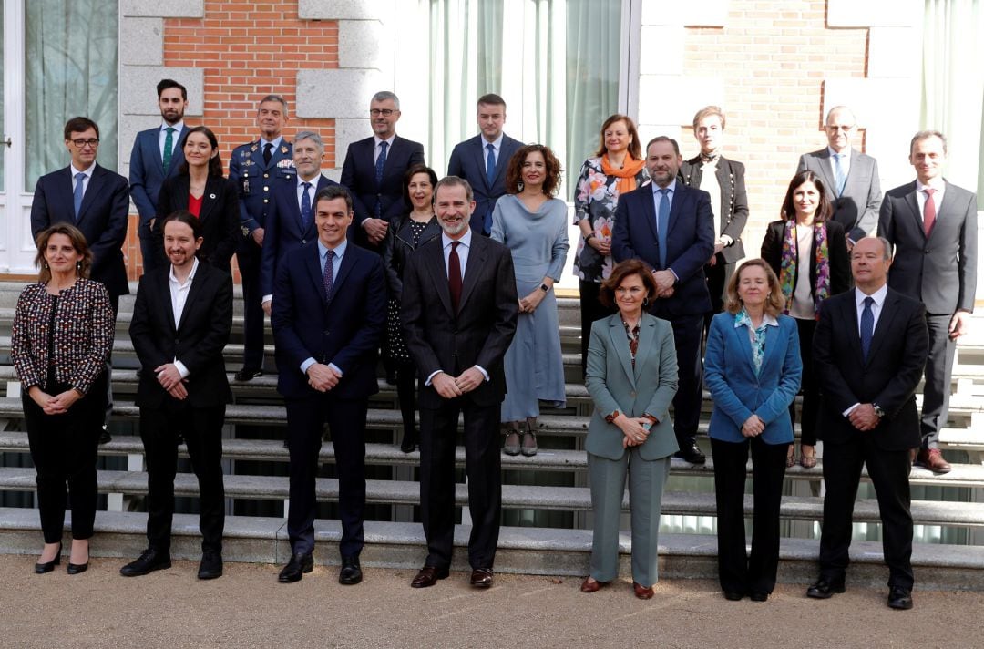 Foto de familia del gobierno de coalición de PSOE y Unidas Podemos.