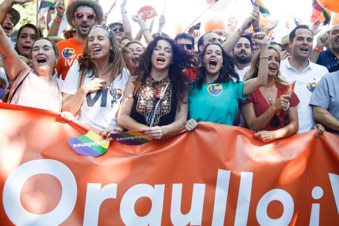 Ignacio Aguado, Inés Arrimadas y otros miembros de Ciudadanos en la manifestación estatal del Orgullo LGTBI en Madrid, desde Atocha hasta Colón