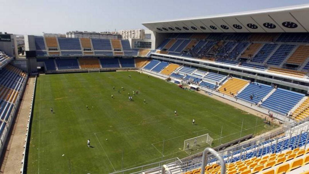 Imagen del estadio Ramón de Carranza desde el Fondo Norte