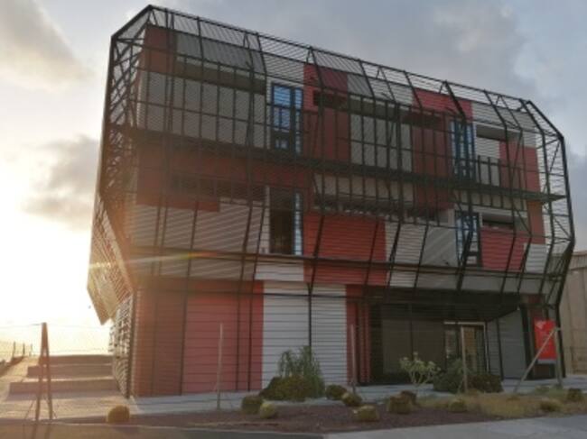 El Centro Tecnológico de Candelaria, ubicado en el Polígono Industrial de Güímar, es el lugar hasta donde se han trasladado los rastreadores desde el jueves con la previsión de aumentar el número de profesionales