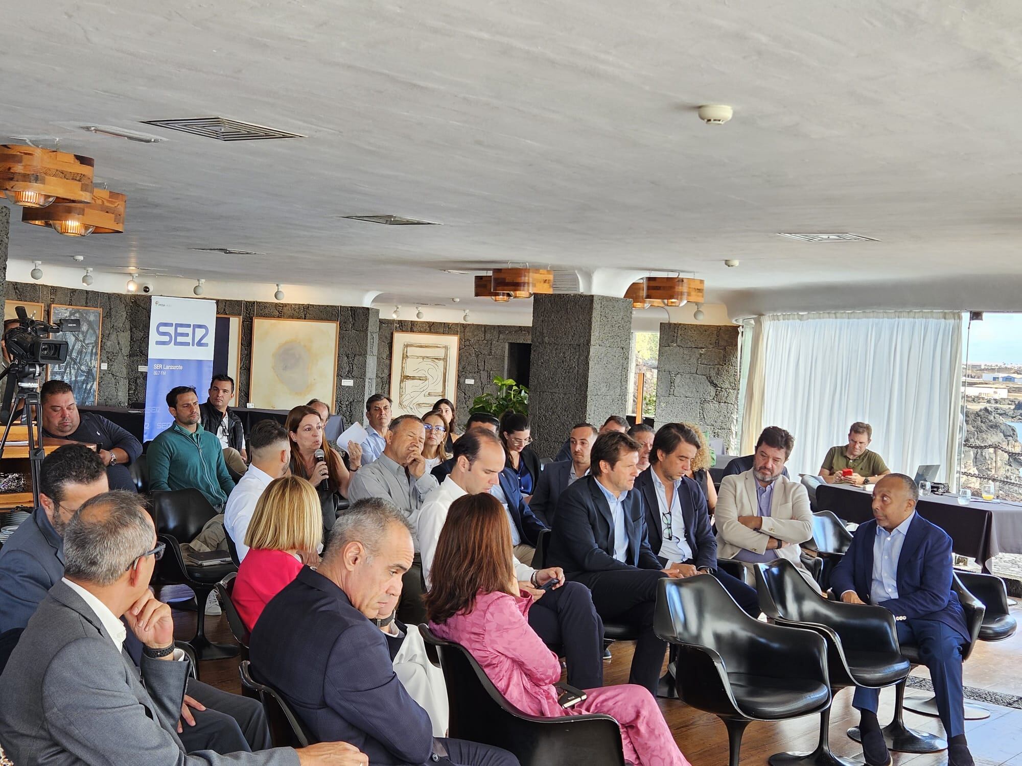 Asistentes al &quot;Encuentro SER Canarias&quot; en Arrecife, Lanzarote.