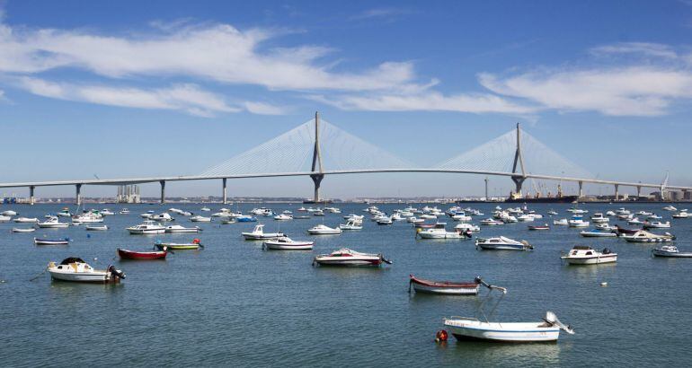 Panoramica del Puente de la &quot;Constitución 1812&quot;, diseñado por el ingeniero Javier Manterola