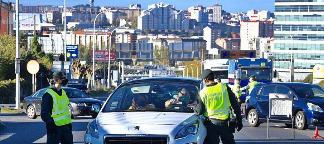 Controles policiales en la salida de A Coruña