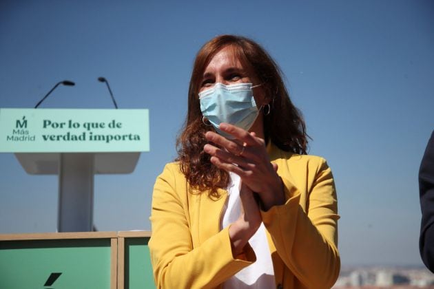 La candidata de Más Madrid a la Comunidad, Mónica García, celebra un acto apertura de campaña en el barrio de Vallecas este domingo.