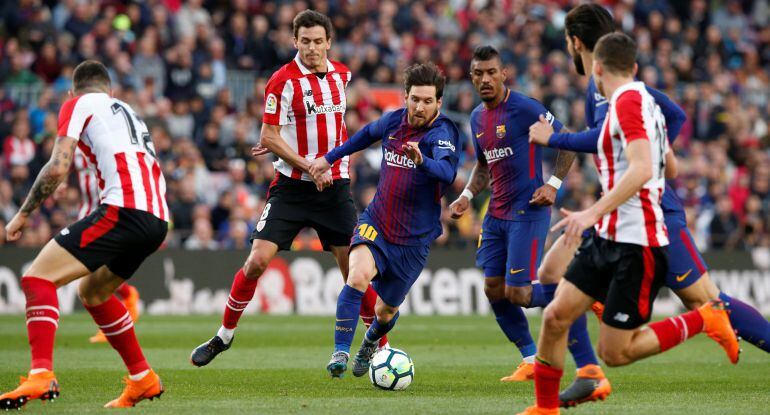 Soccer Football - La Liga Santander - FC Barcelona vs Athletic Bilbao - Camp Nou, Barcelona, Spain - March 18, 2018   Barcelona’s Lionel Messi in action