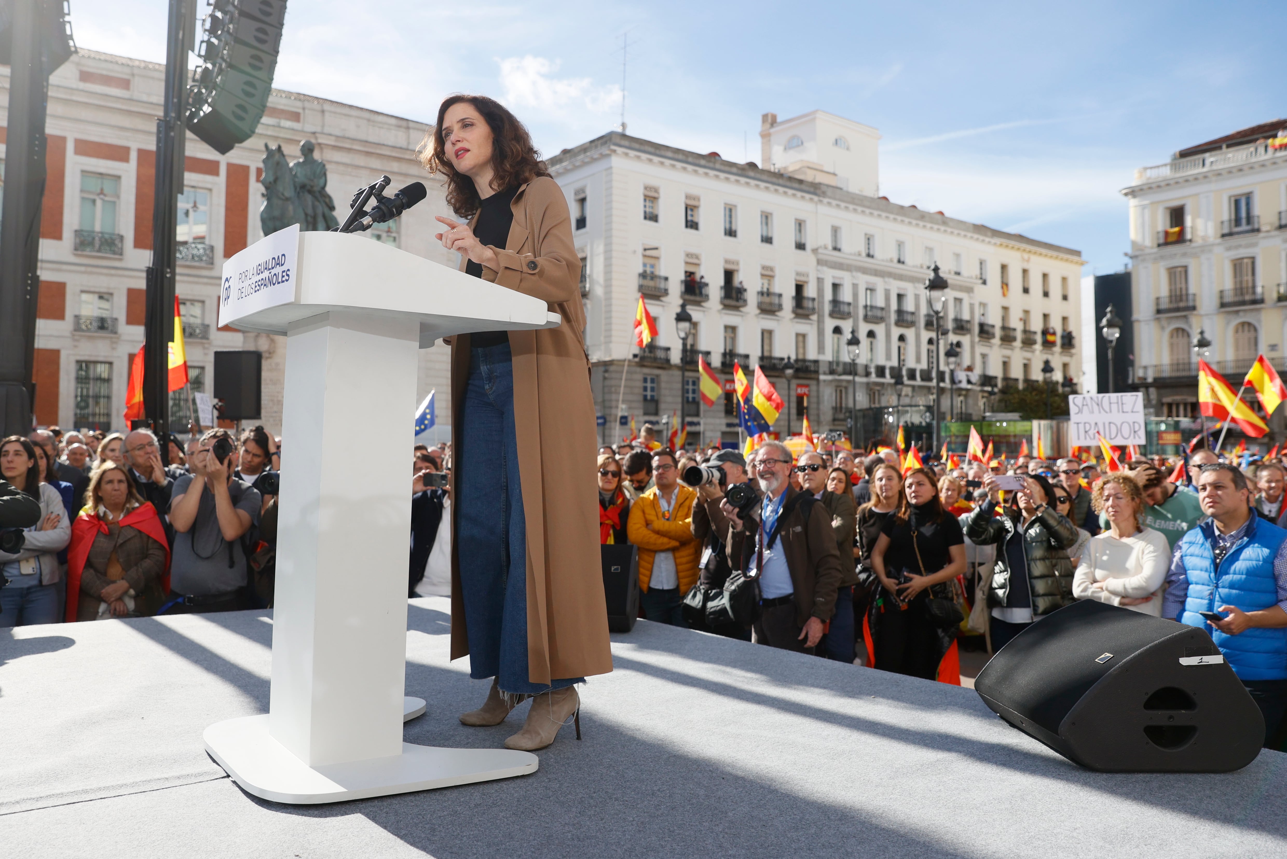 MADRID, 12/11/2023.- La presidenta de la Comunidad de Madrid, Isabel Díaz Ayuso, durante la manifestación convocada por el PP contra la amnistía a los independentistas catalanes. EFE/Mariscal