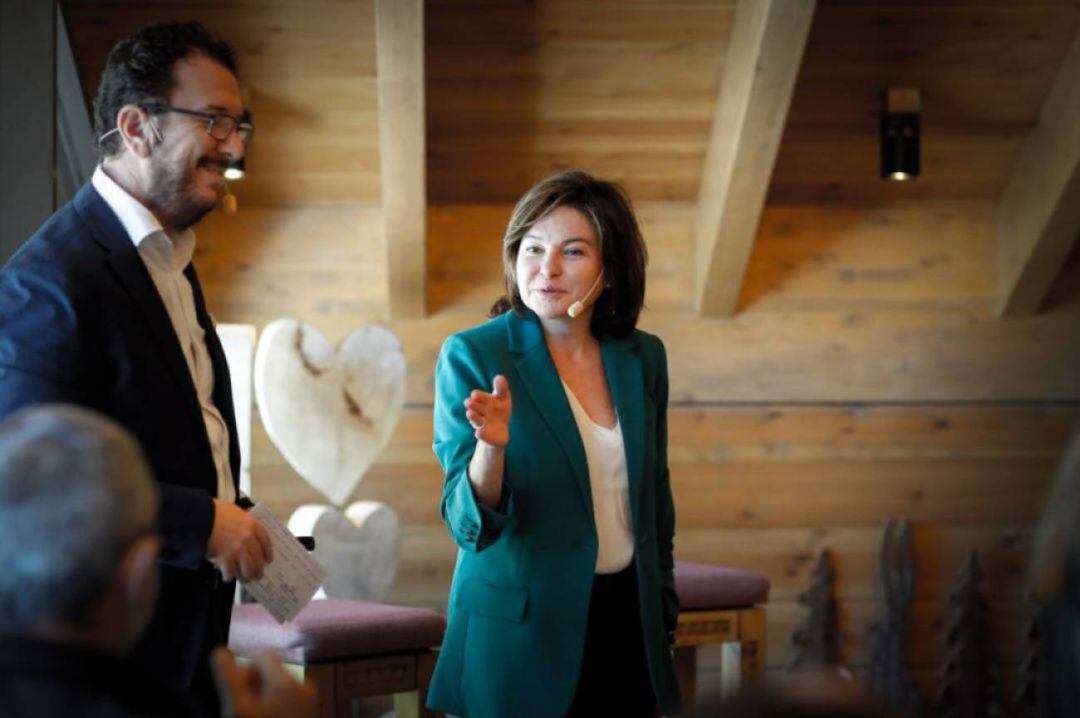 El gerent d'Andorra Turisme, Betim Budzaku, i la ministra de Turisme, Verònica Canals.