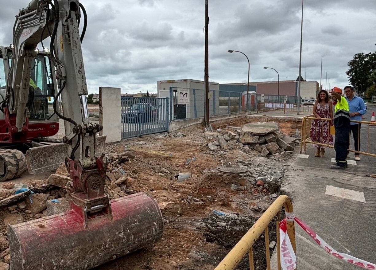 Obras de urbanizaciónen la  avenida Castellón