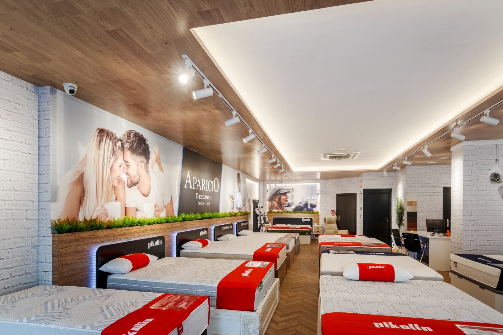 Nueva tienda de "Aparicio Descanso" en pleno centro de Granada