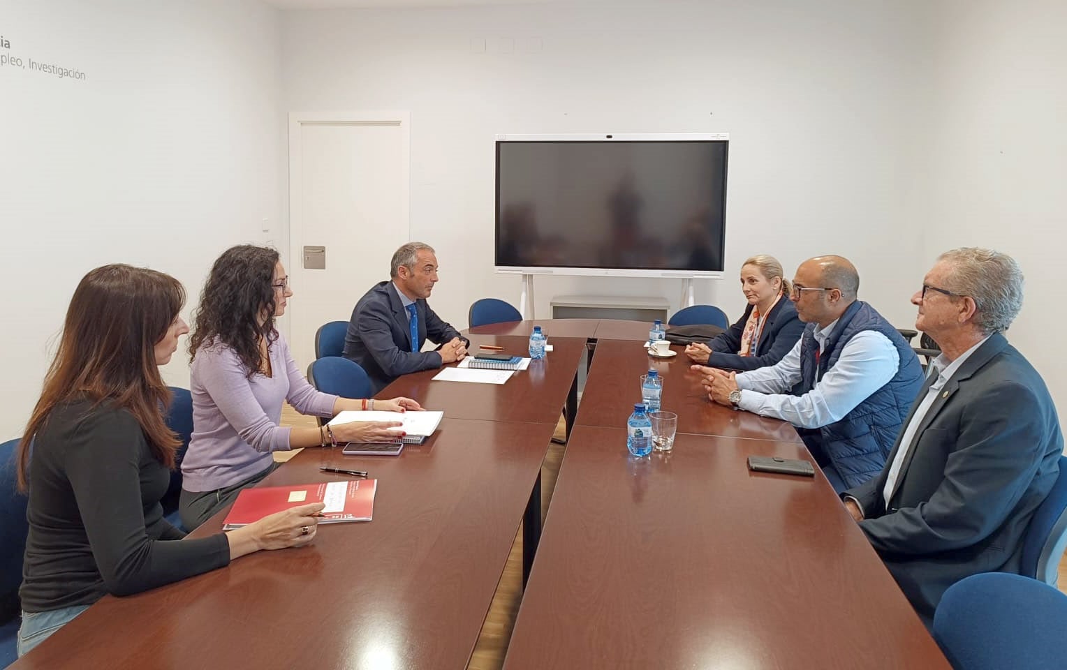 Reunión de la alcaldesa de Cehegín con el director General de Impulso al Comercio