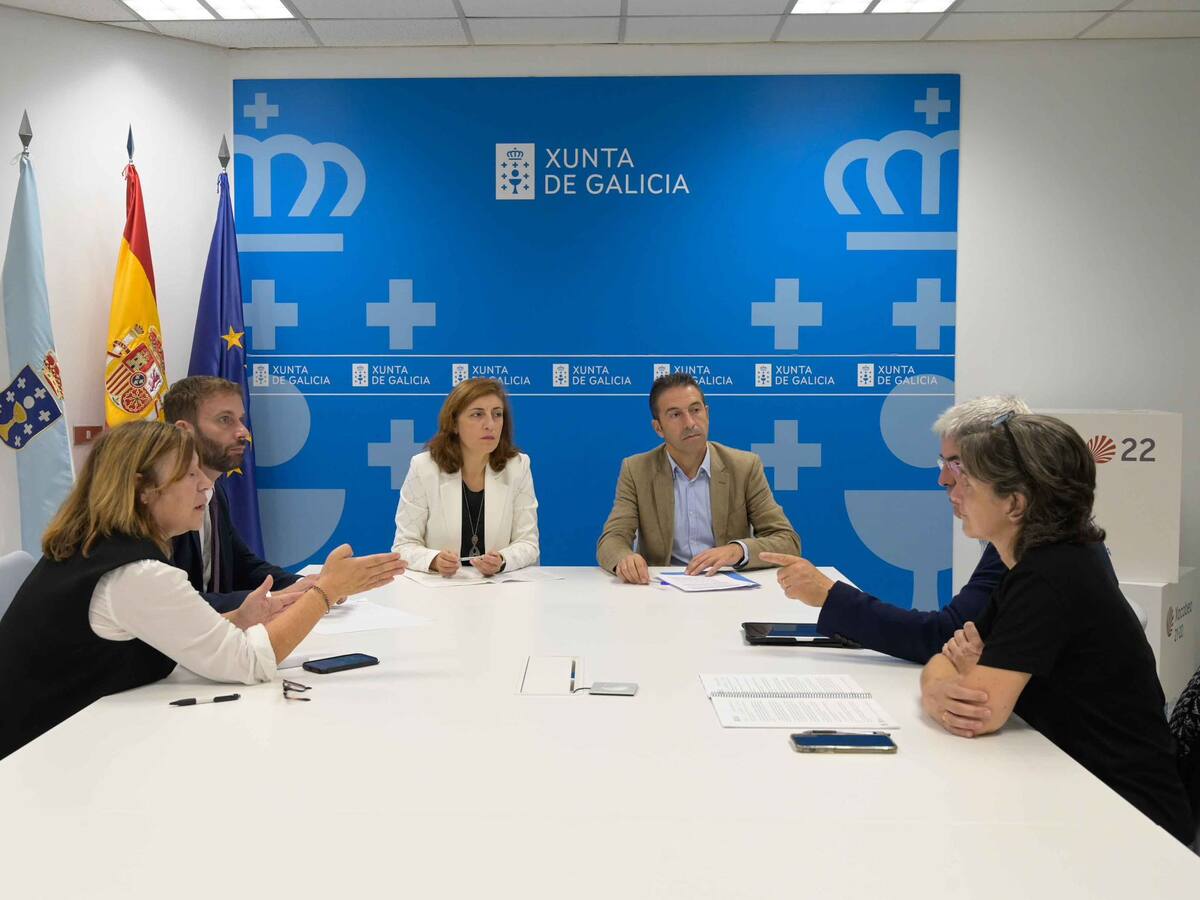 La Xunta urge al Gobierno a entregarle el dictamen del Consejo de Estado que suspende la Ley del Litoral de Galicia